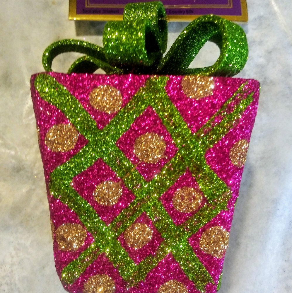 4 Piece Set- Christmas Elegance Assorted Ornaments